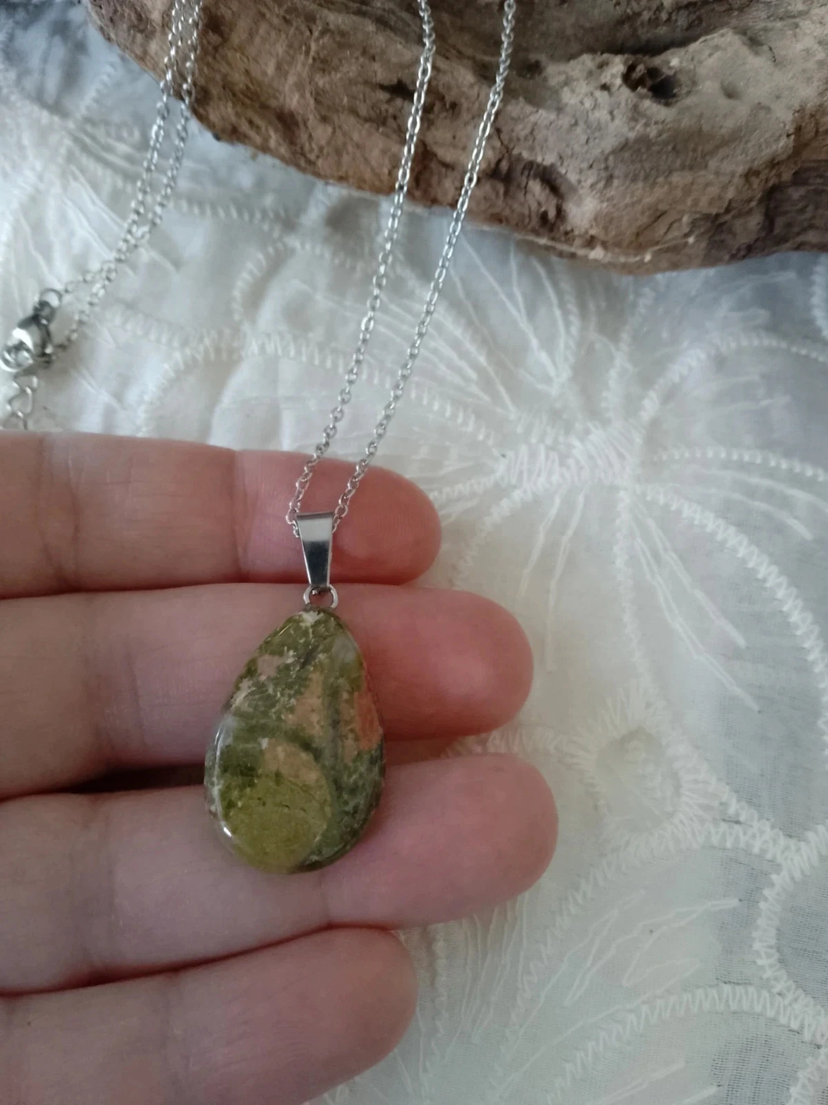 Collier argenté pendentif en pierre verte unakite – photo 2